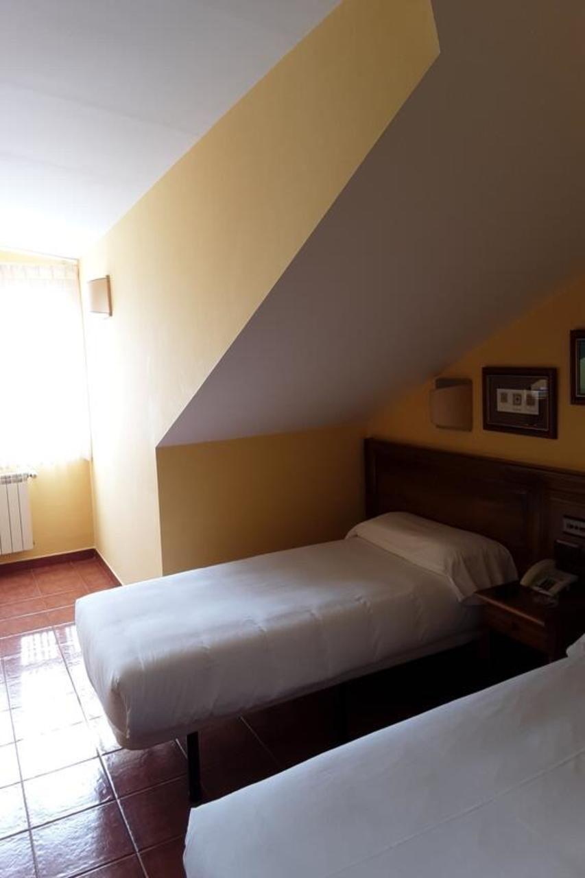 Hotel Marques De La Moral Naveces Ngoại thất bức ảnh